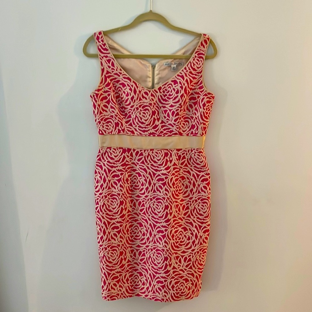Maggy London women’s sleeveless dress